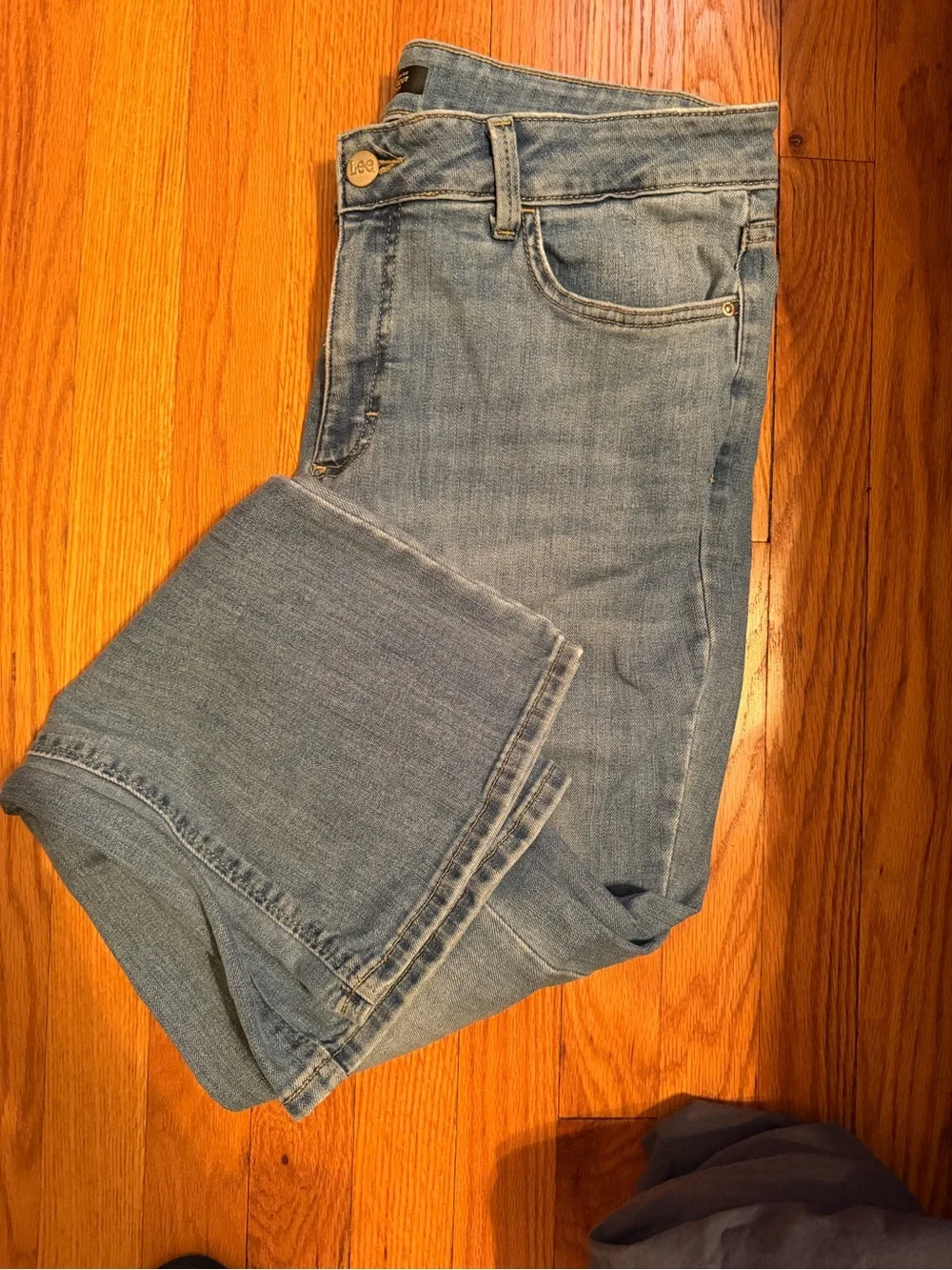 Lee Light Wash Bootcut Jeans - Picture 7 of 9